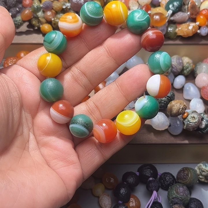 阿拉善彩玛瑙手串