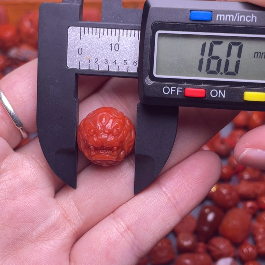 南红玛瑙配饰未镶嵌