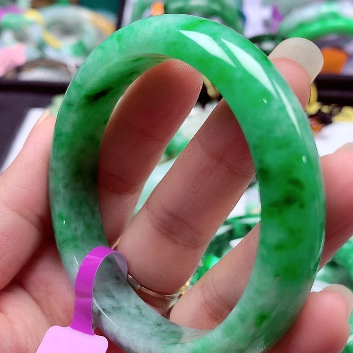 翡翠未镶嵌手镯翡翠