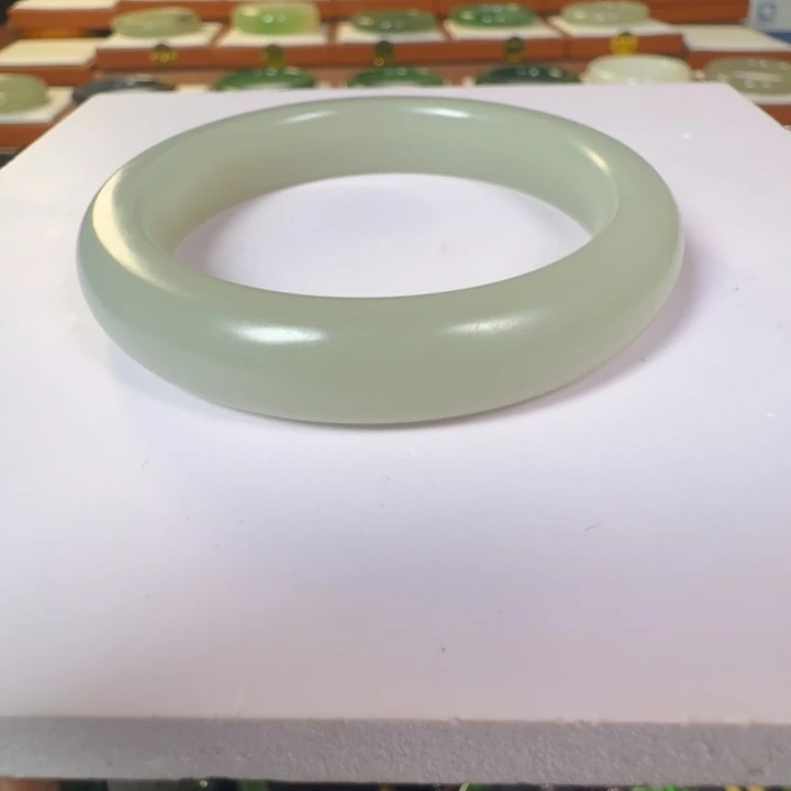 手链未镶嵌和田玉?****请认真阅读购买协议