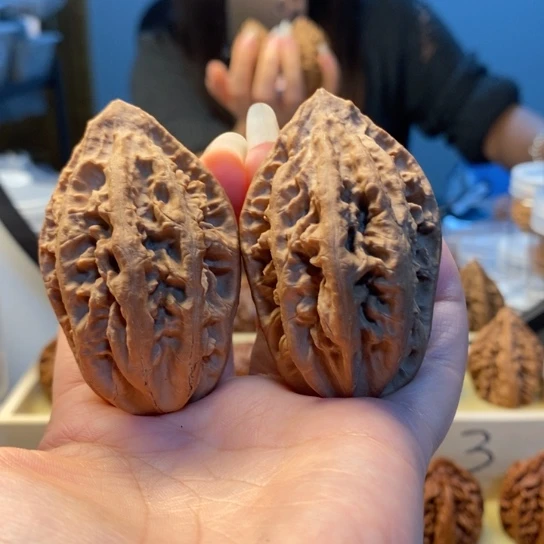 把件桃核航母微磕碰33