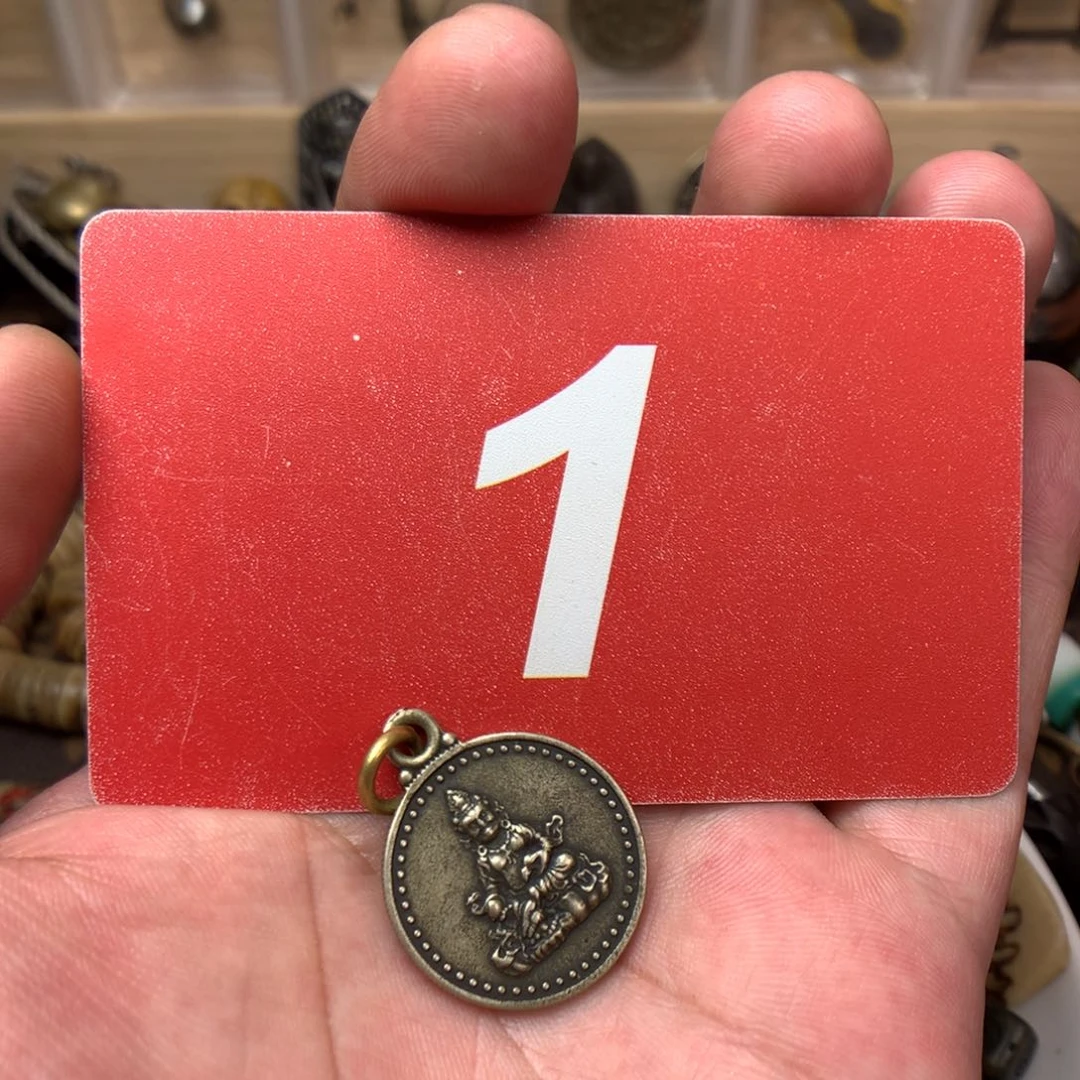 桃核吊坠………………………………