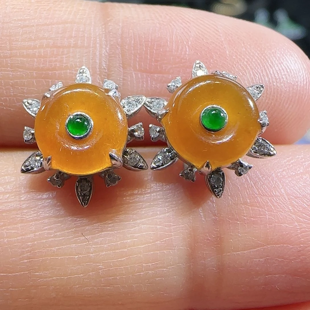 翡翠吊坠(不含链)18K金镶嵌