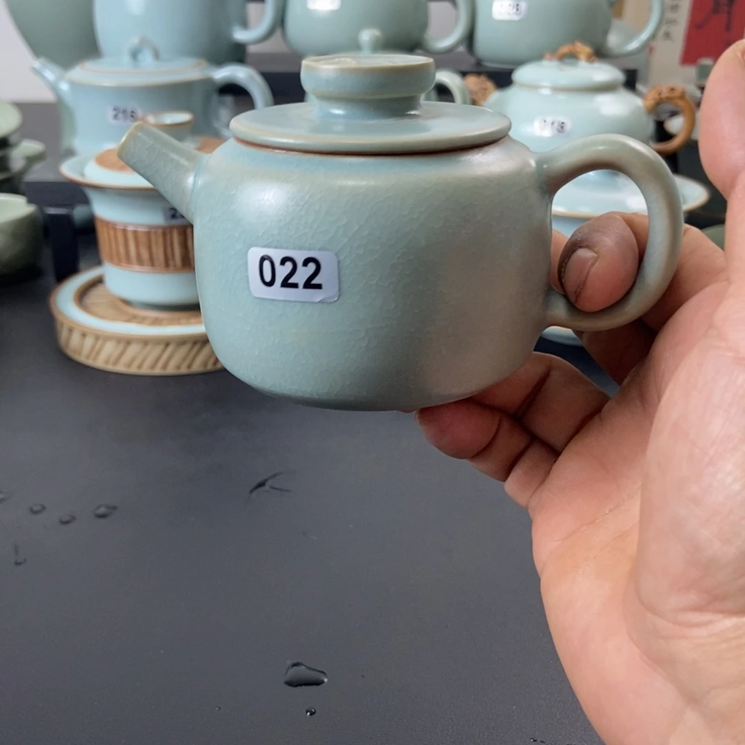 微瑕仿古釉手工小德钟壶