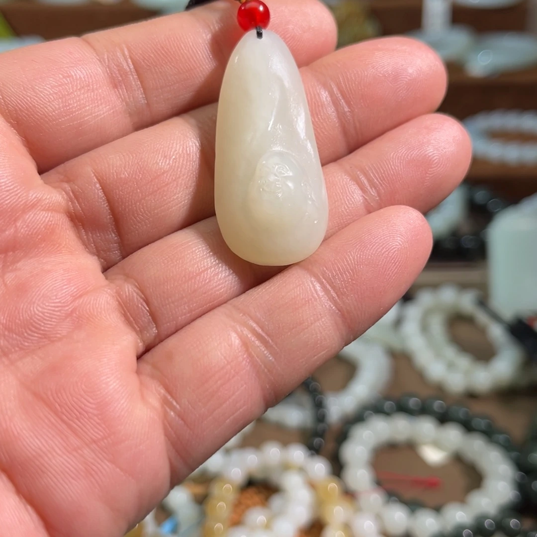 和田玉（糖玉）未镶嵌颈饰