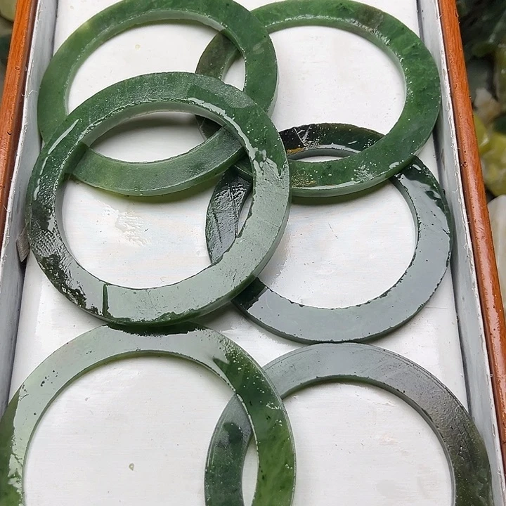 未镶嵌和田玉珠宝奇石