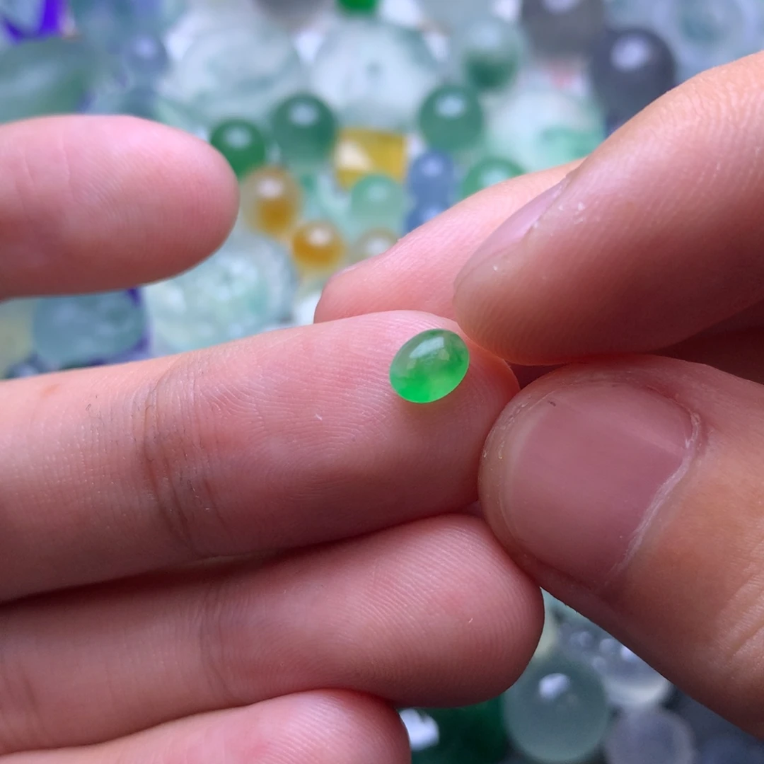 定制翡翠未镶嵌挂件