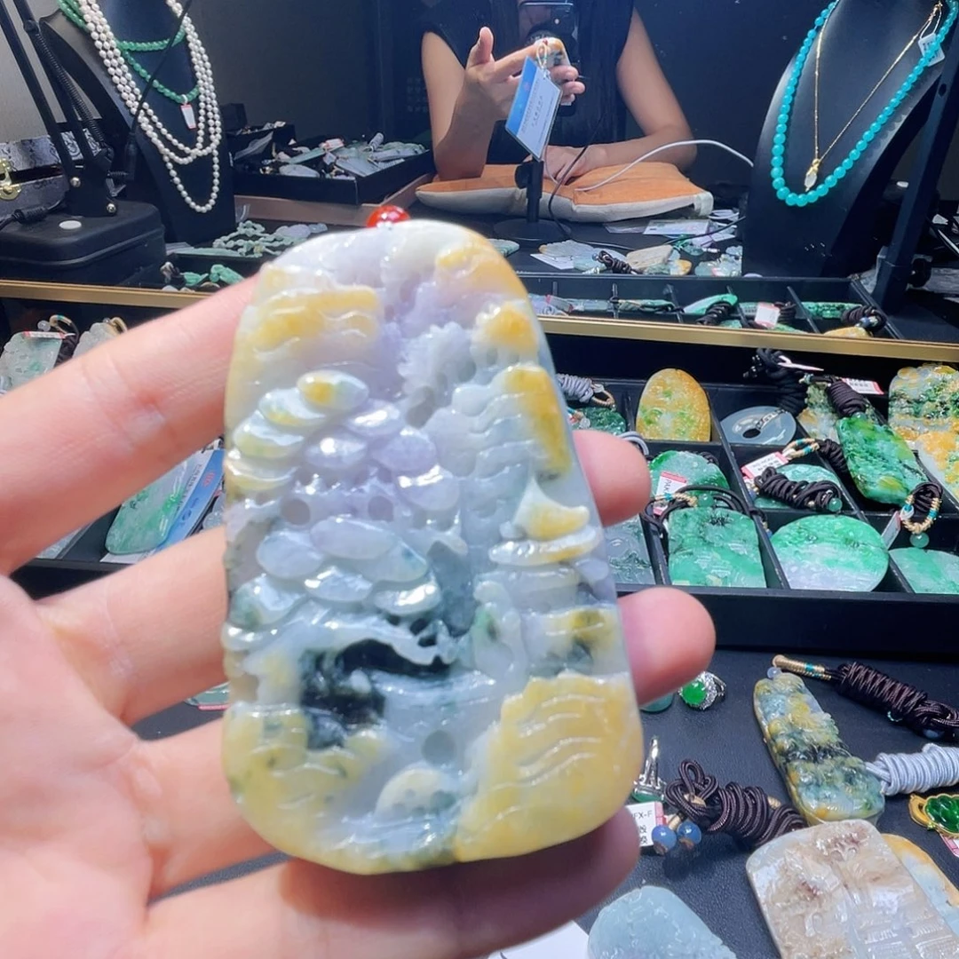 颈饰未镶嵌翡翠一个