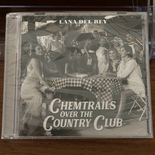 Lana Del Rey 打雷姐 Chemtrails Over The Country Club美版全新