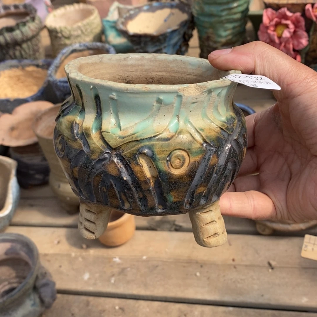 ༻****༺132号微瑕疵的多肉盆