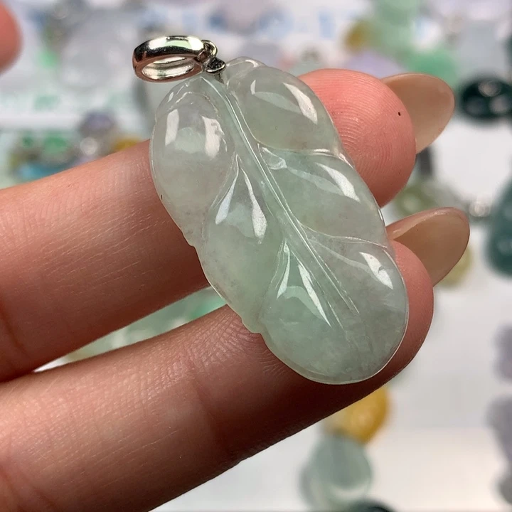 翡翠未镶嵌项圈翡翠