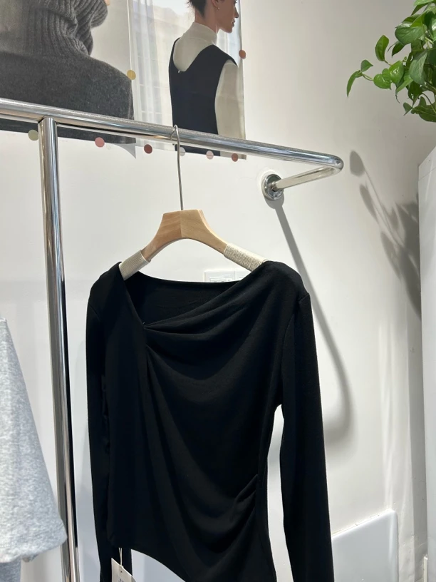 [Yiyi][纸片人]黑色面膜T