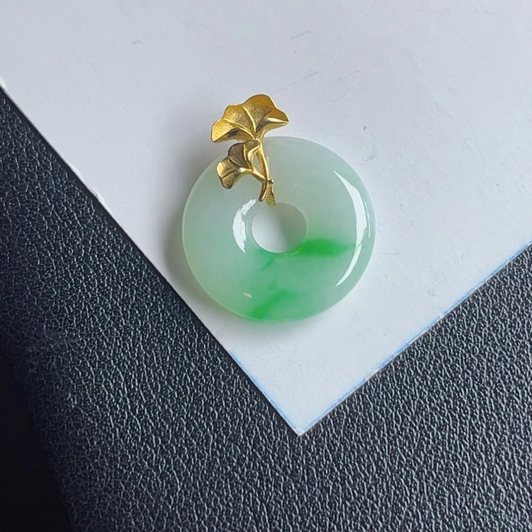 颈饰18K金镶嵌翡翠翡翠