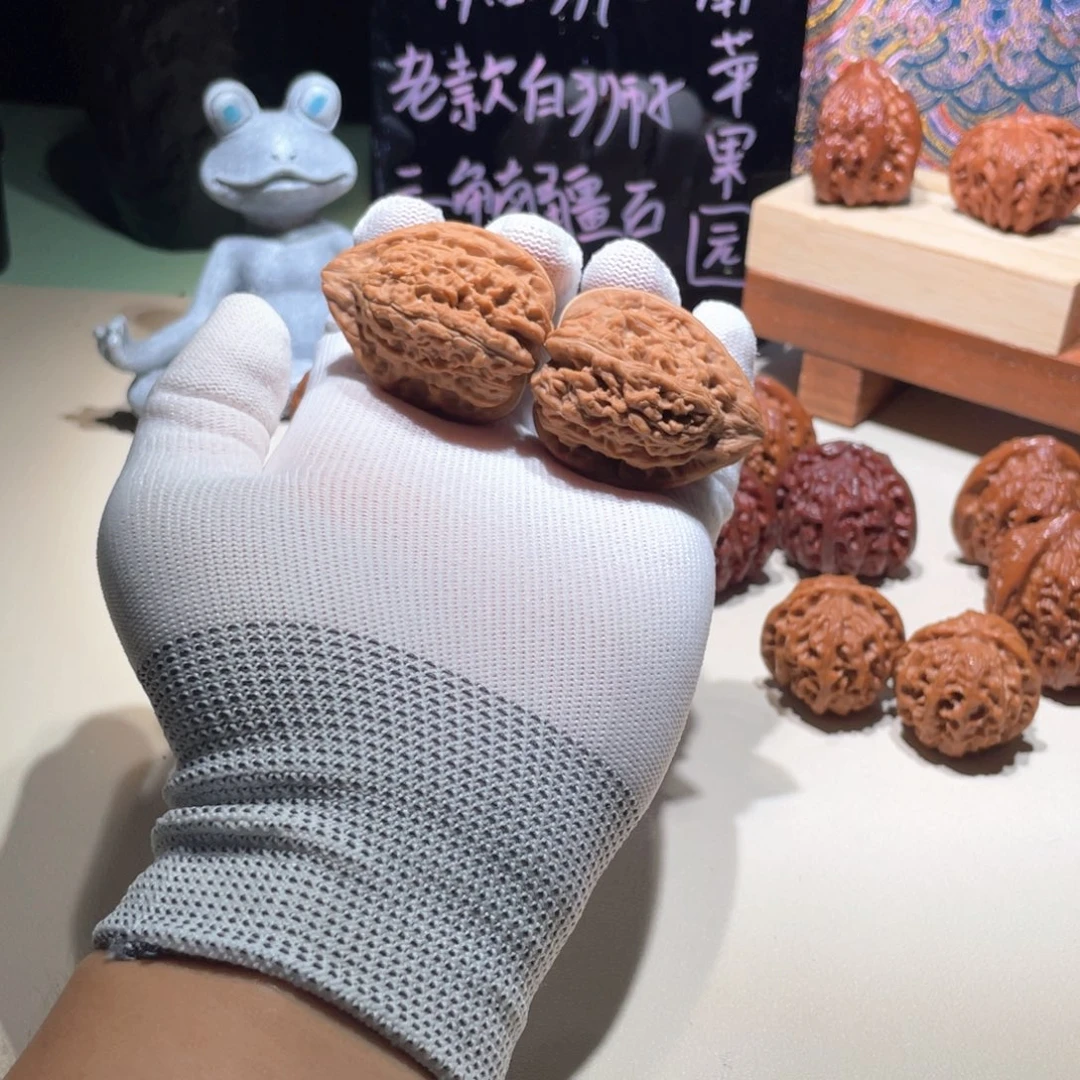 用***7把件文玩核桃赤龙鸡心，3275