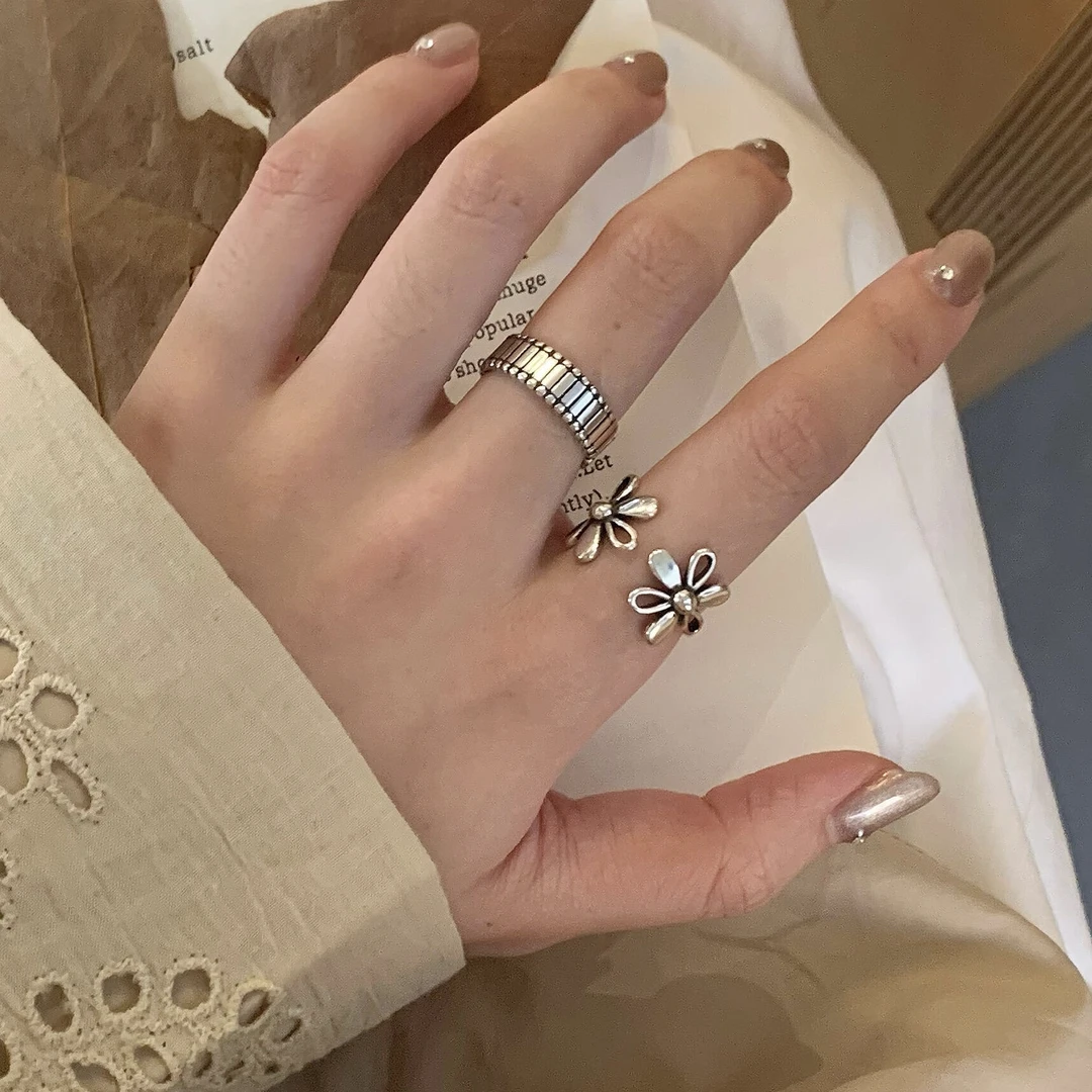 复古花朵戒指做旧履带食指戒时尚气质百搭小众开口可调节指环甜美