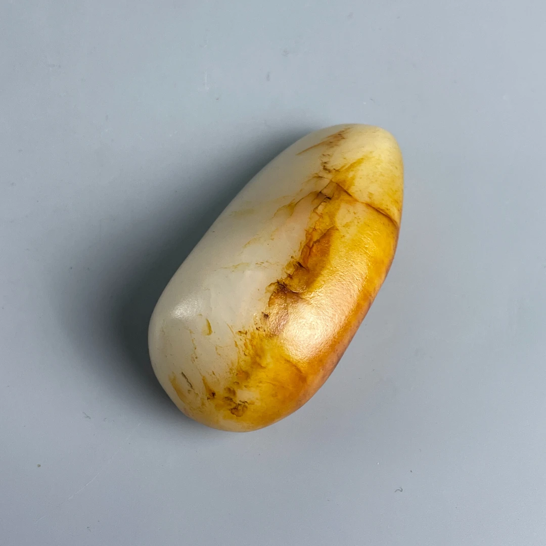 20世纪中后期和田玉原石-M25BK001889手把件/挂坠/摆件/绣花张