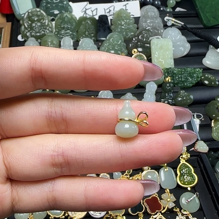 颈饰银S925镶嵌和田玉