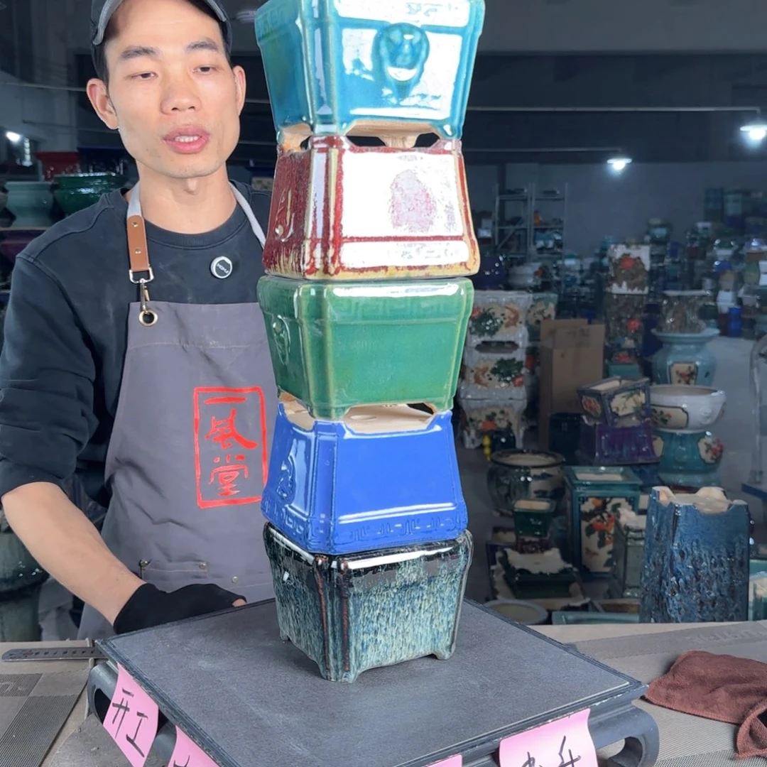 一风堂石湾花盆。微瑕缝隙