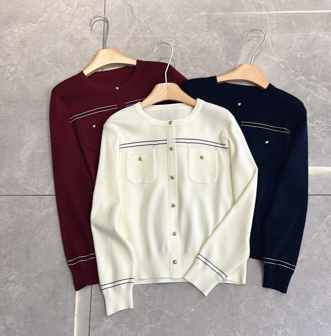 【阿巧家】明线排扣休闲百搭韩版显瘦针织衫8236