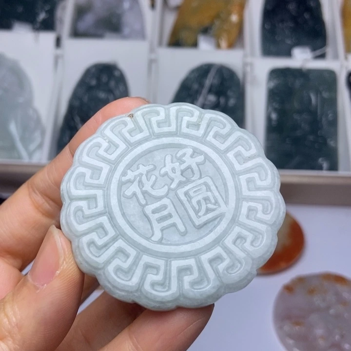 翡翠未镶嵌颈饰翡翠