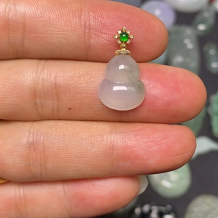 翡翠18K金镶嵌颈饰漏漏漏漏漏