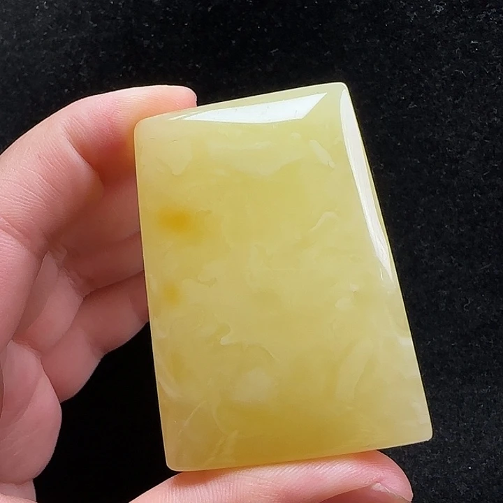 未镶嵌蜜蜡珠宝奇石
