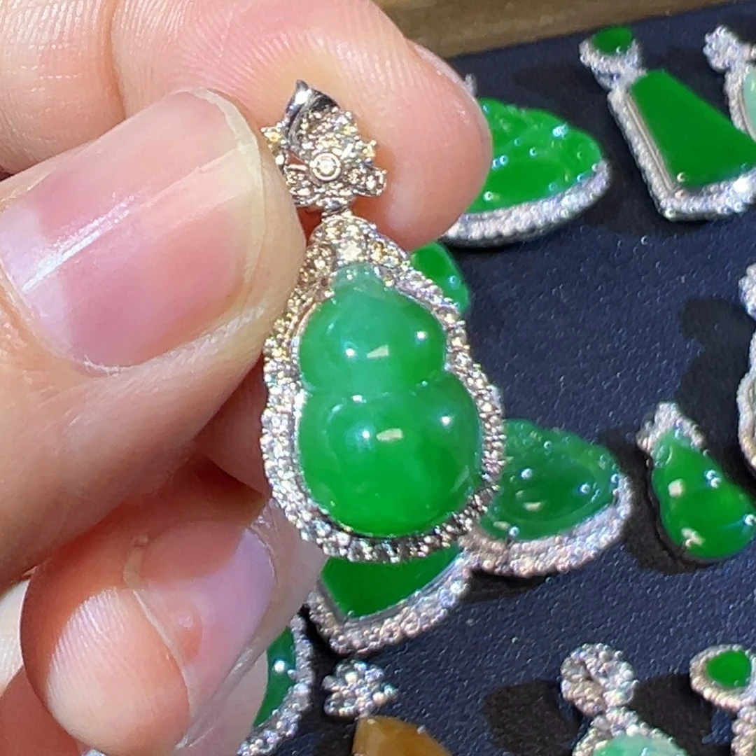 翡翠未镶嵌颈饰缅甸翡翠