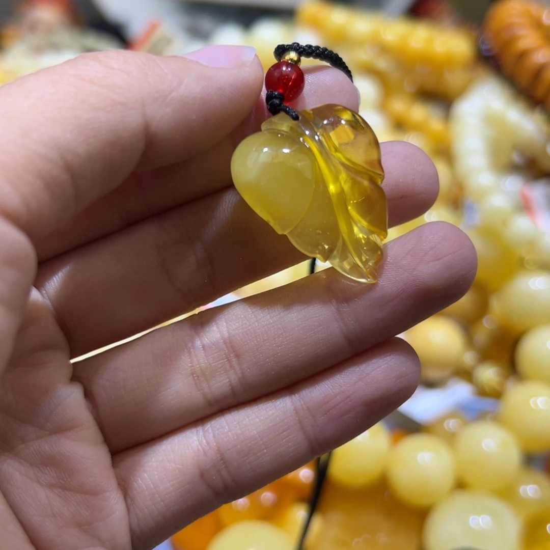 琥珀珠宝奇石未镶嵌