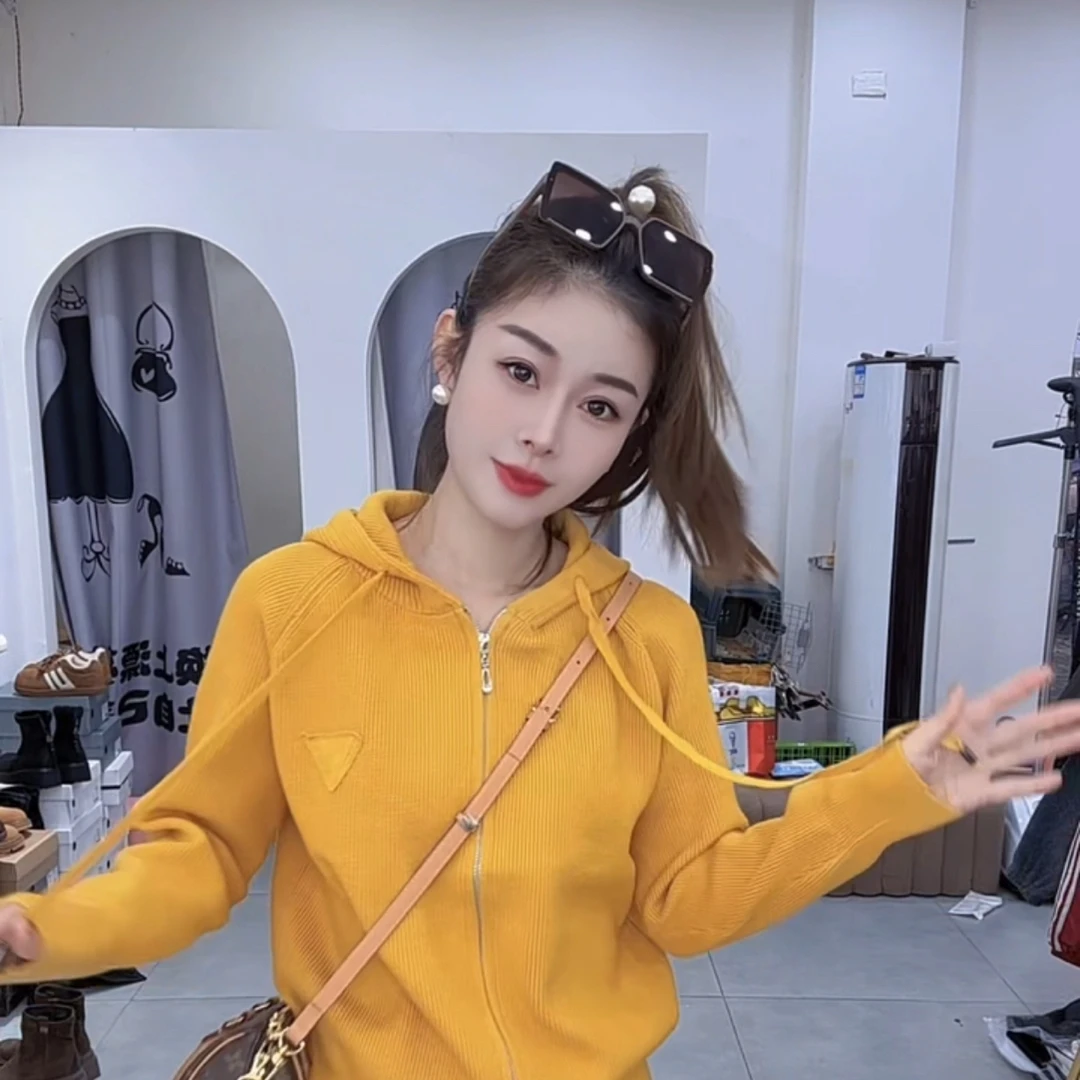 炫彩阁27002【带帽休闲双拉链开衫毛衣】