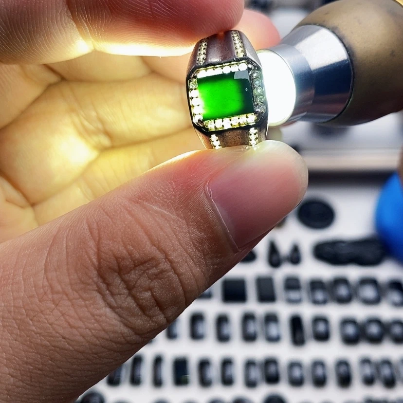 【闪购商品】翡翠戒指银S925镶嵌墨翠戒指