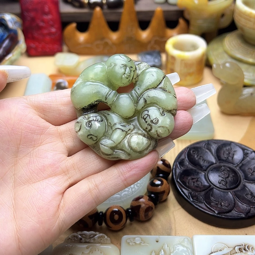 蛇纹石玉未镶嵌颈饰