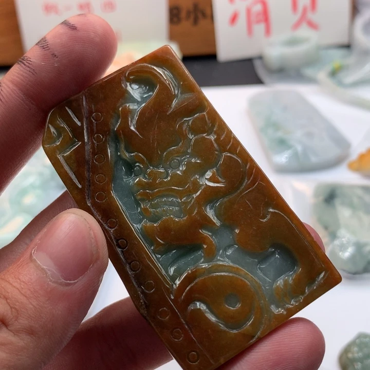 翡翠未镶嵌颈饰保真天然a货翡翠
