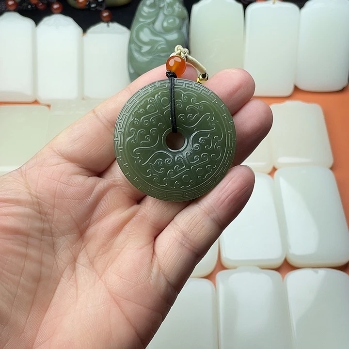 青海满弓满貂，平安无事牌