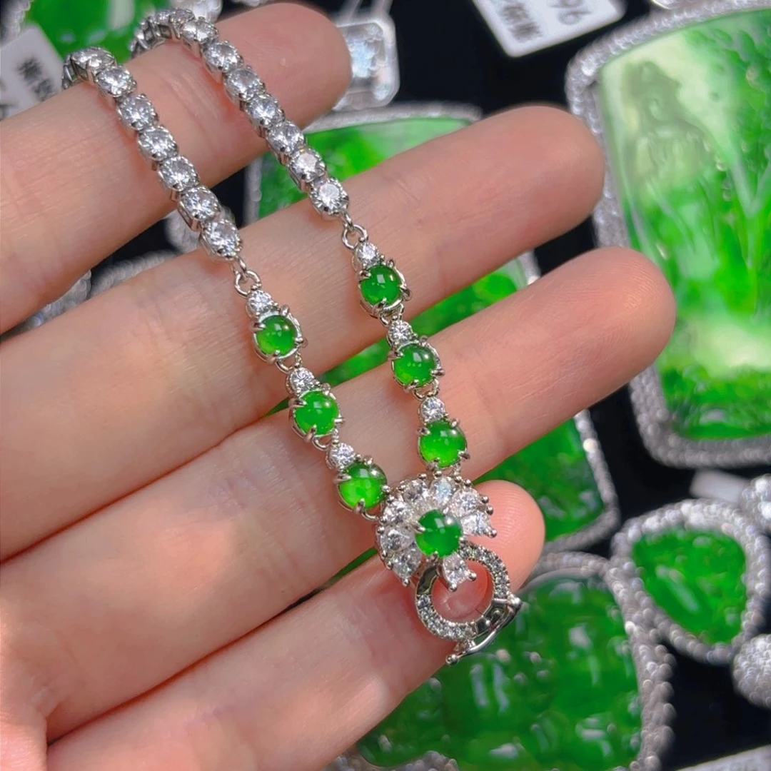 翡翠颈饰未镶嵌项链