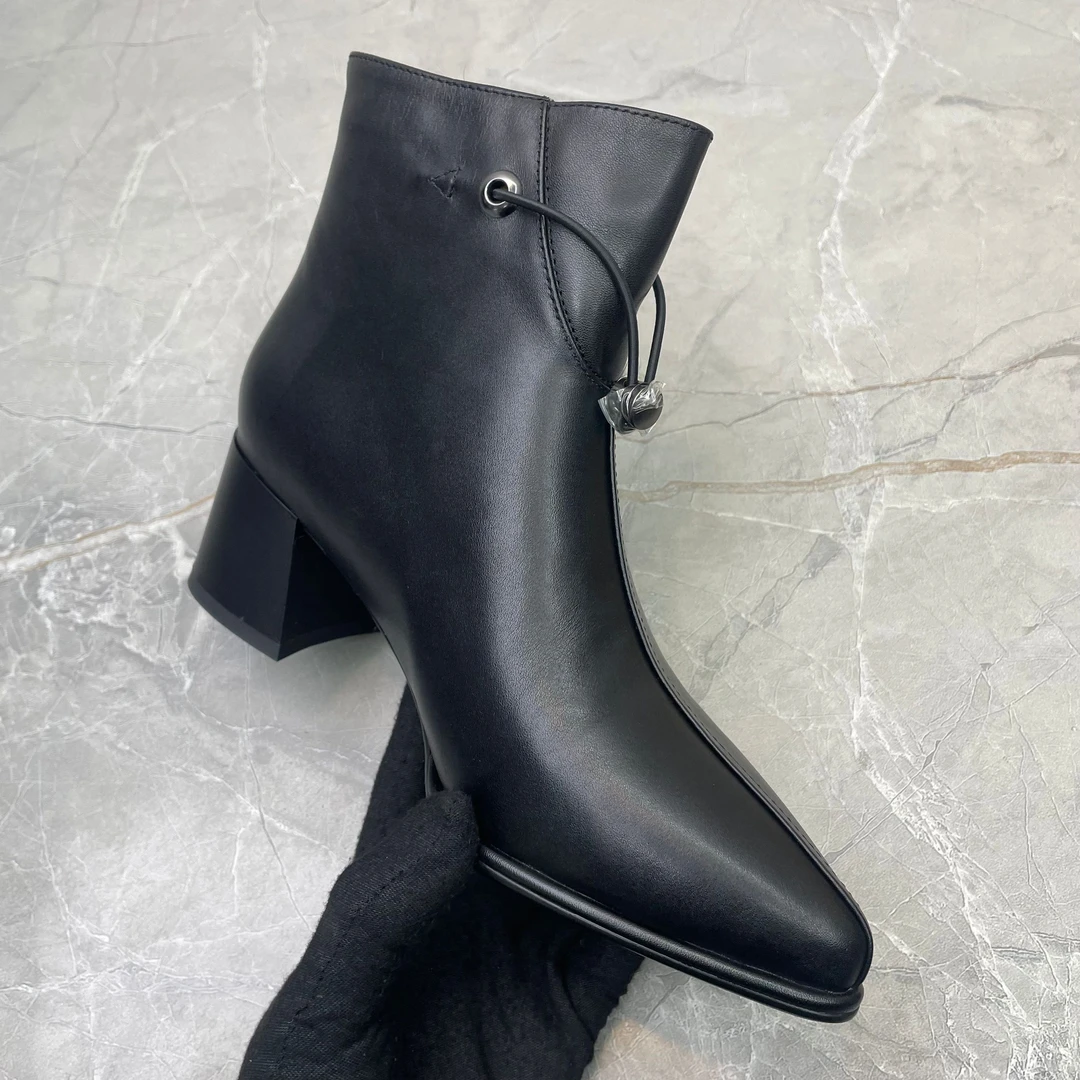 b（孤品）39 码粗跟女靴(牛皮)24489-7955