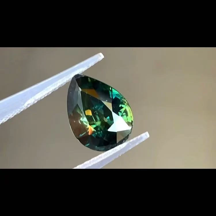 天然蓝宝石4.3克拉