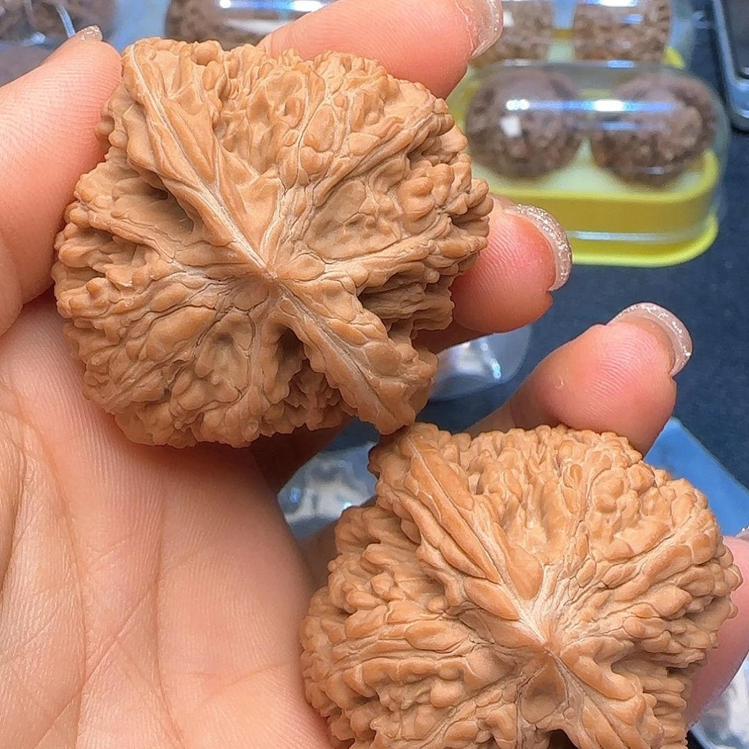 文玩核桃吊坠45➕全品凹底满天星