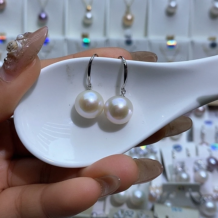 银S925镶嵌淡水珍珠吊坠赠合金链条12M