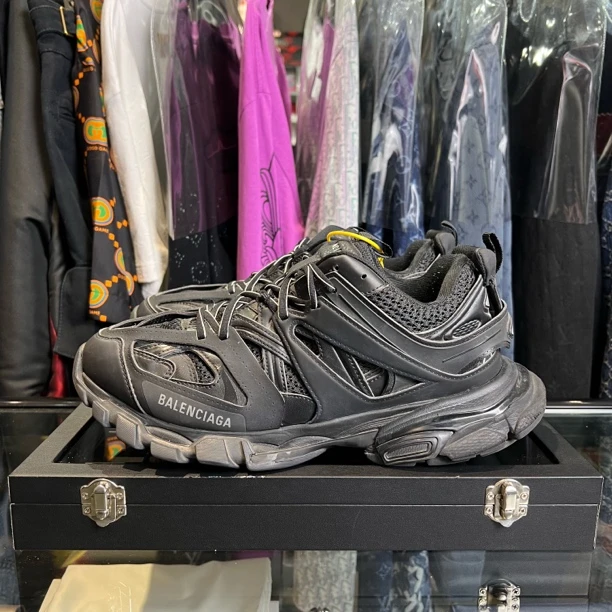 99新 Balenciaga/巴黎世家 track黑色老爹鞋/42码/已鉴定洗护