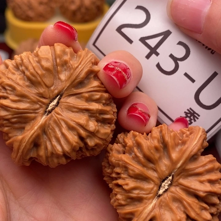 把件桃核南疆42……