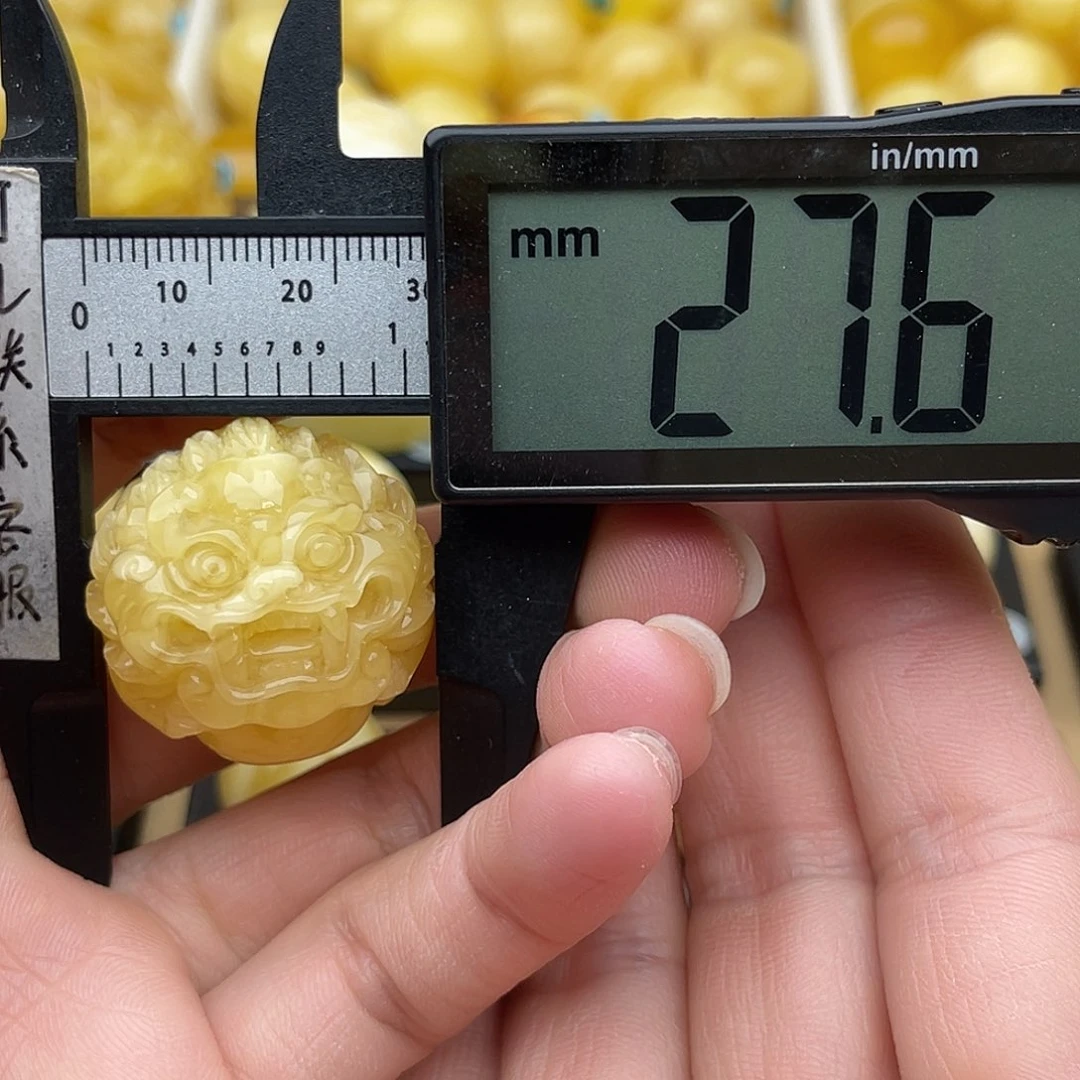 裸石琥珀未镶嵌蜜蜡雕刻龙珠鸽