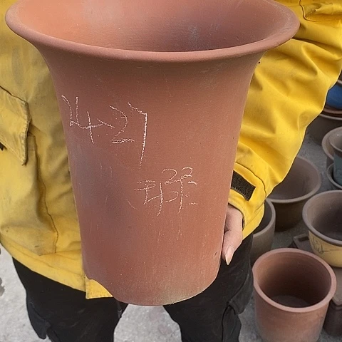 紫砂，中国宜兴紫砂花盆，