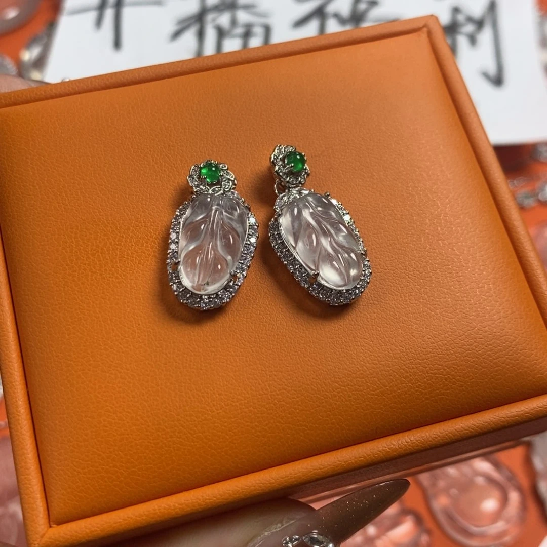 石英质玉颈饰合金随机发一件