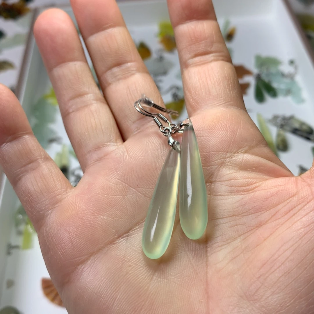 蛇纹石玉耳饰未镶嵌⊙**！