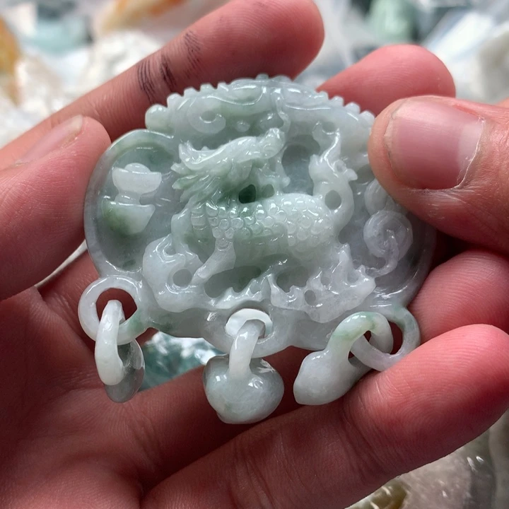 翡翠未镶嵌颈饰保真天然a货翡翠