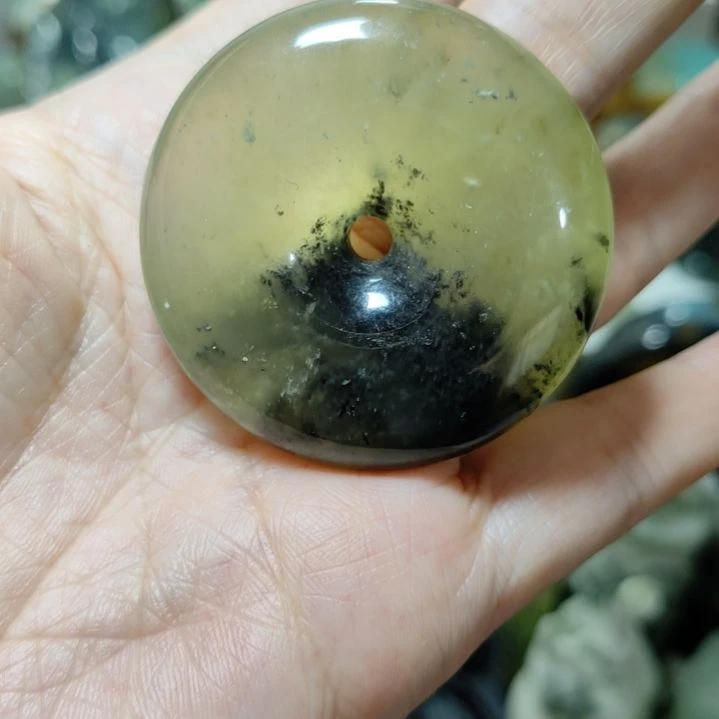 岫玉未镶嵌平安扣