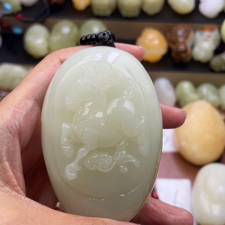 趙***徽石材古青石手把件