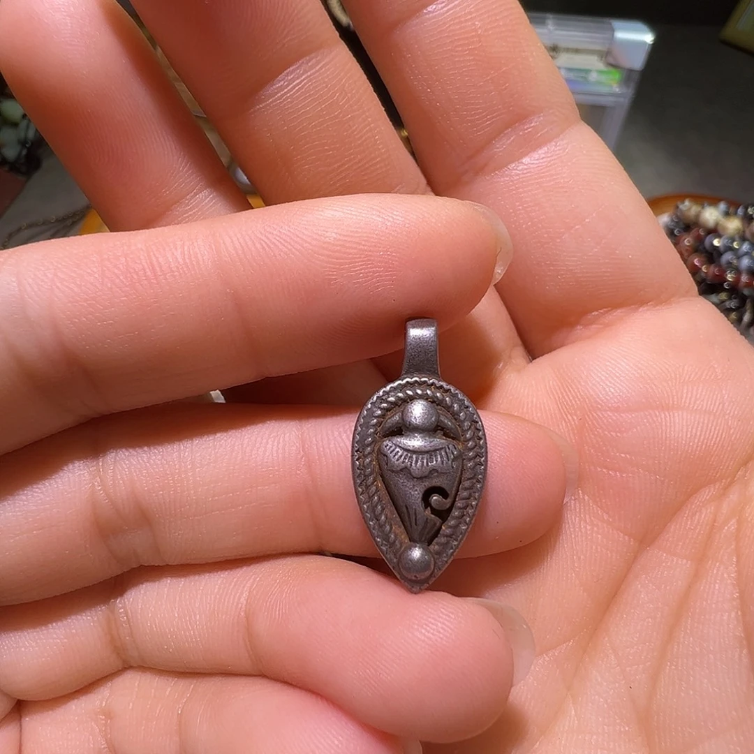 树脂制品藏系配饰