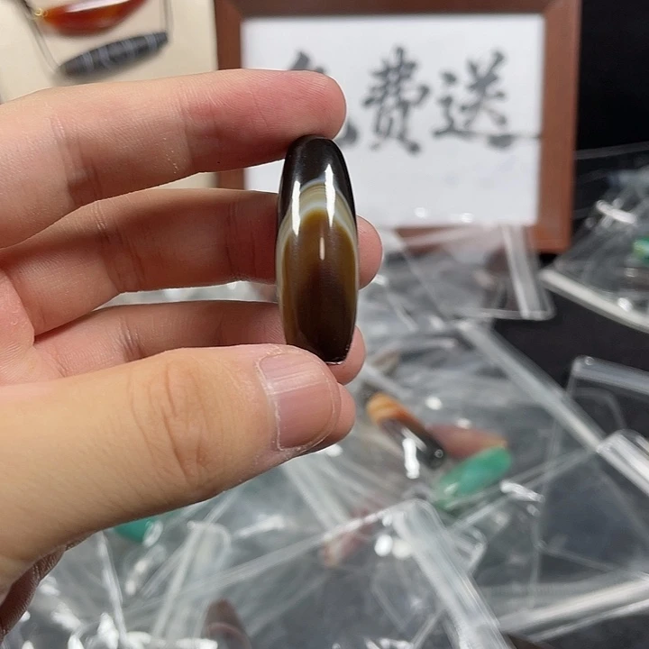 玛瑙/玉髓未镶嵌珠宝奇石