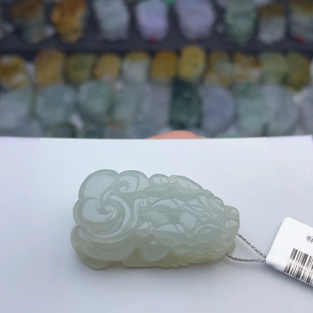 翡翠颈饰未镶嵌貔貅